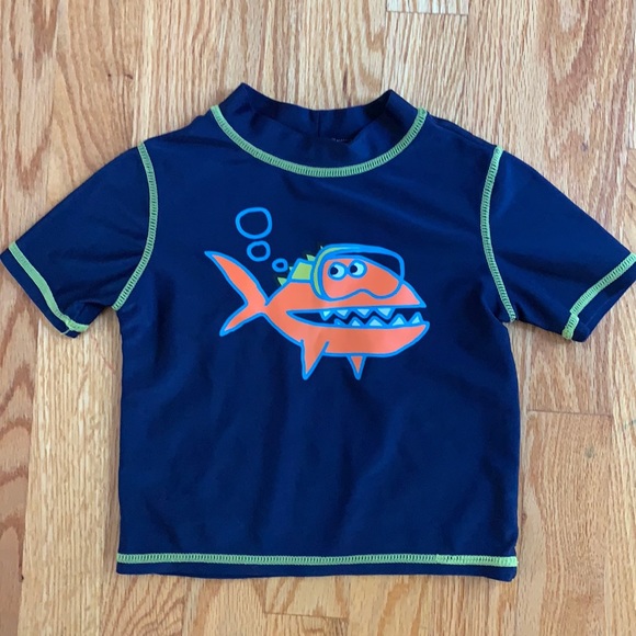 3/$10 - Carter’s Rashguard - size 12 months - Picture 1 of 3